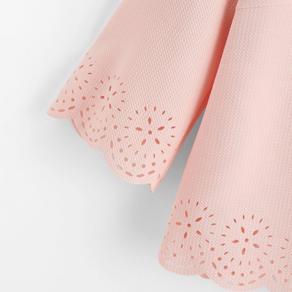 NWT Scallop Sleeve Blush Top - Picture 3 of 3